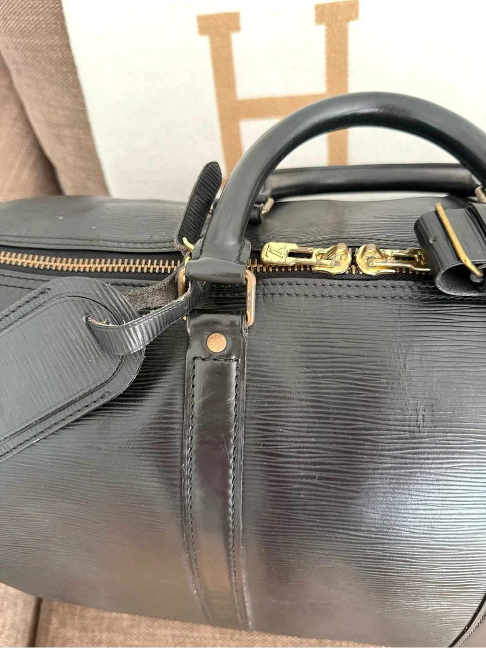 Authentic Louis Vuitton unisex Keepall 50 bag M42962 black Epi leather LV